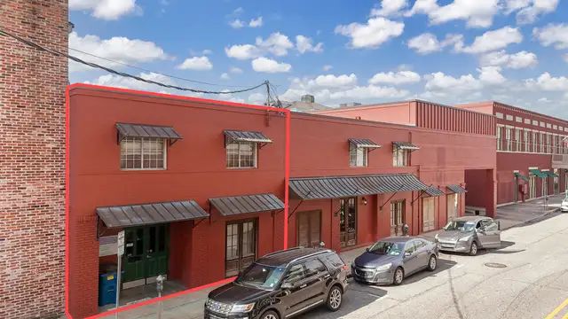 ±1,500 SF Office Suite in the Heart of Downtown Lafayette